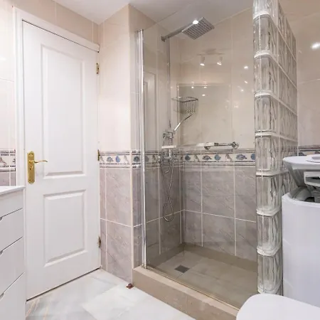 Altamira 61 - One Bed Appartement *